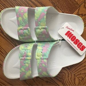 NWT Freedom Moses Girls Slides Fits US Size 2.5-3Y